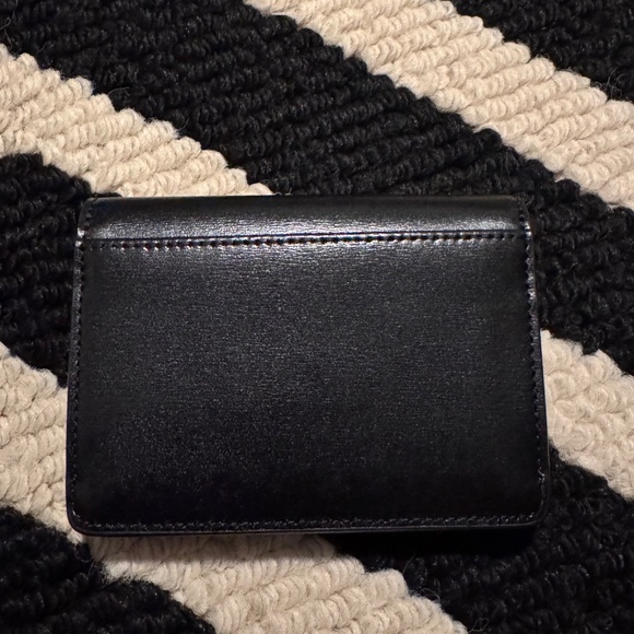 Celine Card Holder with Flap Triomphe in Black Shiny Calfskin and Gold - Picture 4 of 8